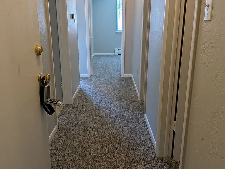 95 N Clarkson St Carolyn Arms Apartments — Photo 13