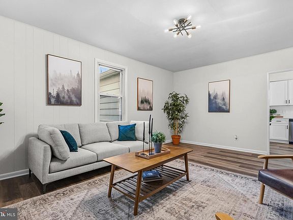 5th image of 541 Robin Hood Rd