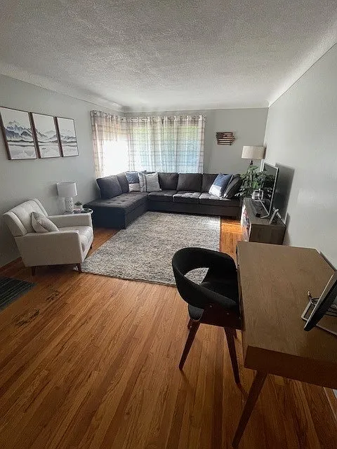 Fantastic Beaverdale Duplex! — Photo 2