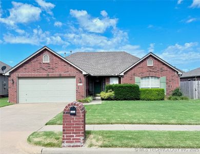 5218 S Redbud Dr W, Sand Springs, OK, 74063
