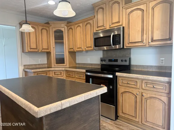 1157 Volunteer Dr, Troy, TN 38260
