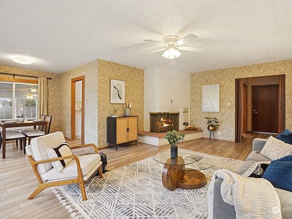 3rd image of 7551 Carolina Lane