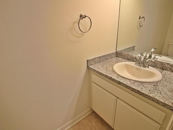 4th image of 282 E Surfside Dr