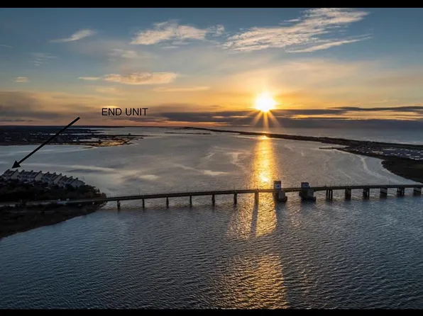 14 Waters Edge, Shirley, NY 11967