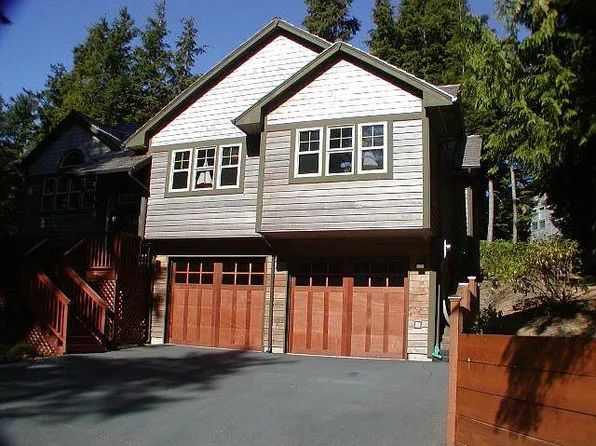 10 Big Tree Rd, Lincoln City, OR 97388
