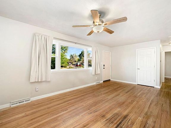 5th image of 467 26th Ave
