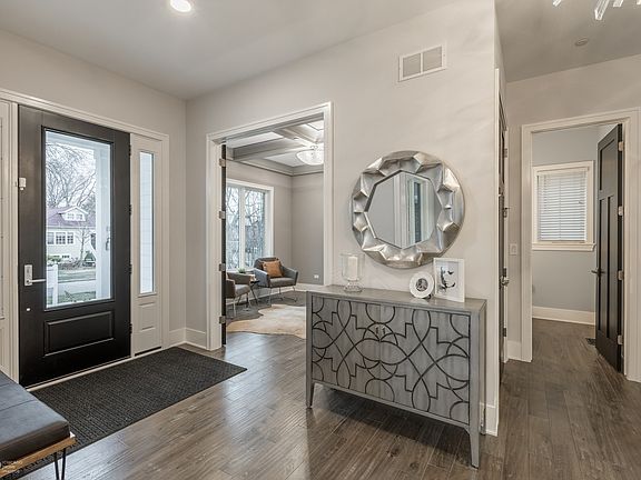 3rd image of 4539 Clausen Ave