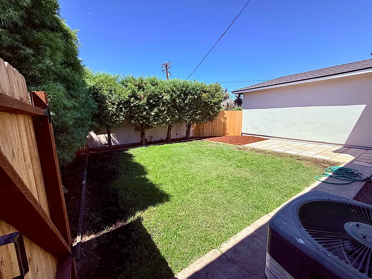 217 S Hazel St #A — Photo 17