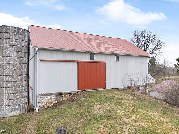 3rd image of 635 Industry Rd