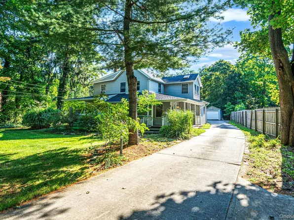 187 Oak Street, Medford, NY 11763