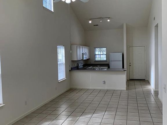 5th image of 2516 Ebb Tide Ln