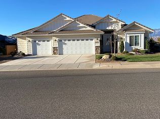 3203 E Crimson Ridge Dr, St George, UT 84790