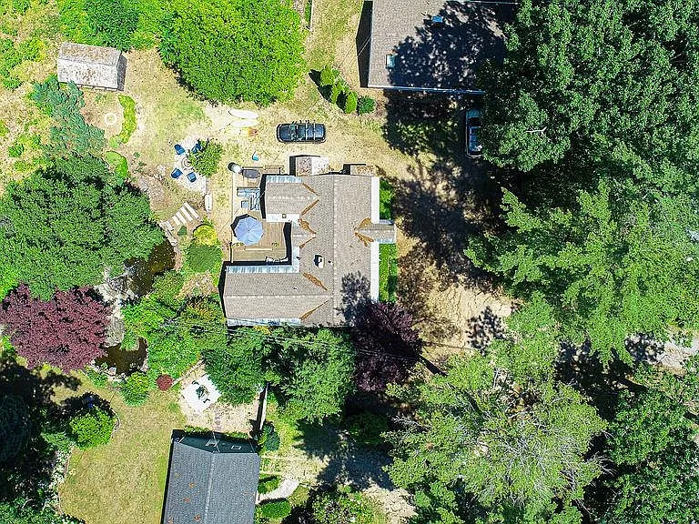 113 Wentworth Rd — Photo 35