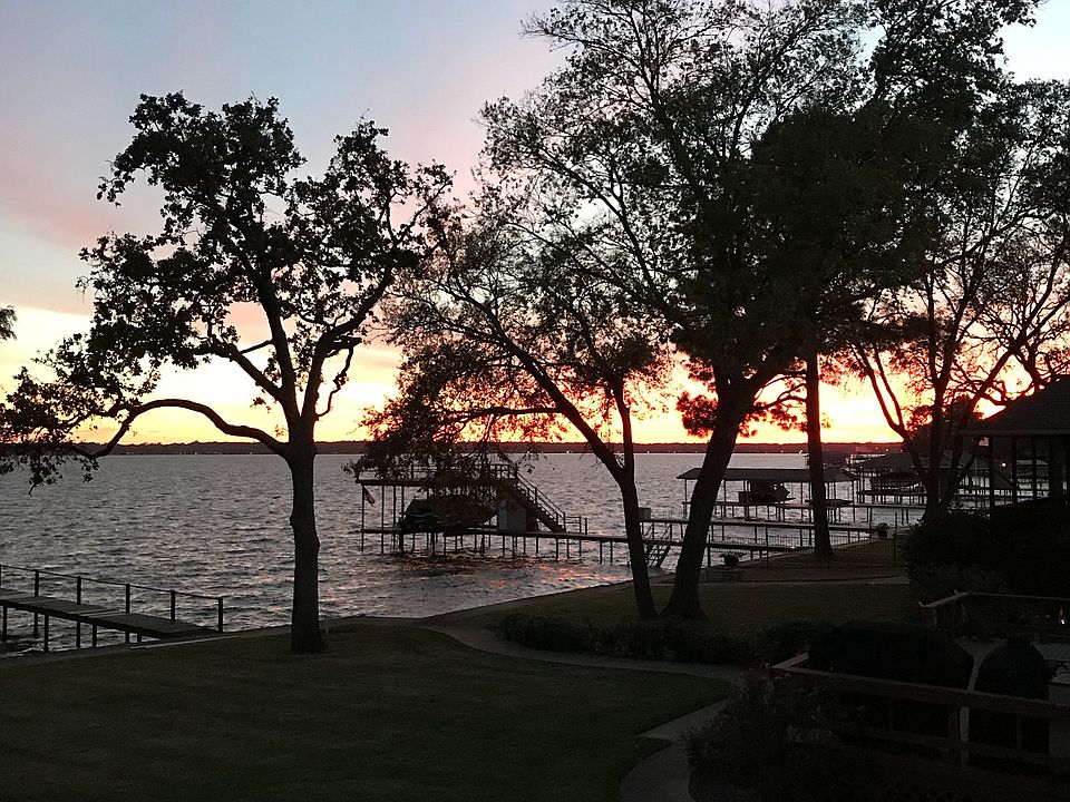1st image of 135 Seaside Dr
