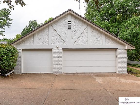 4th image of 9967 Devonshire Dr
