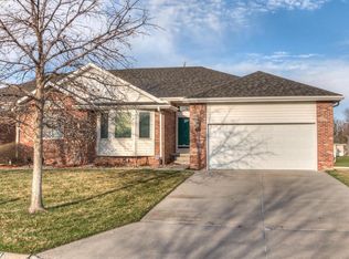 1004 Shoal Point Dr, Carter Lake, IA 51510