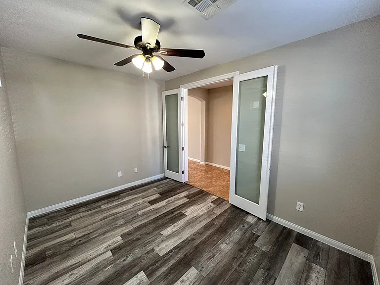 10743 Knickerbocker Ave — Photo 14