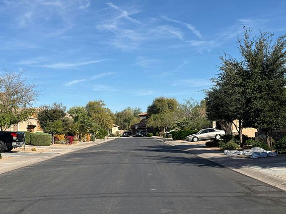 4th image of 43838 W Caven Dr
