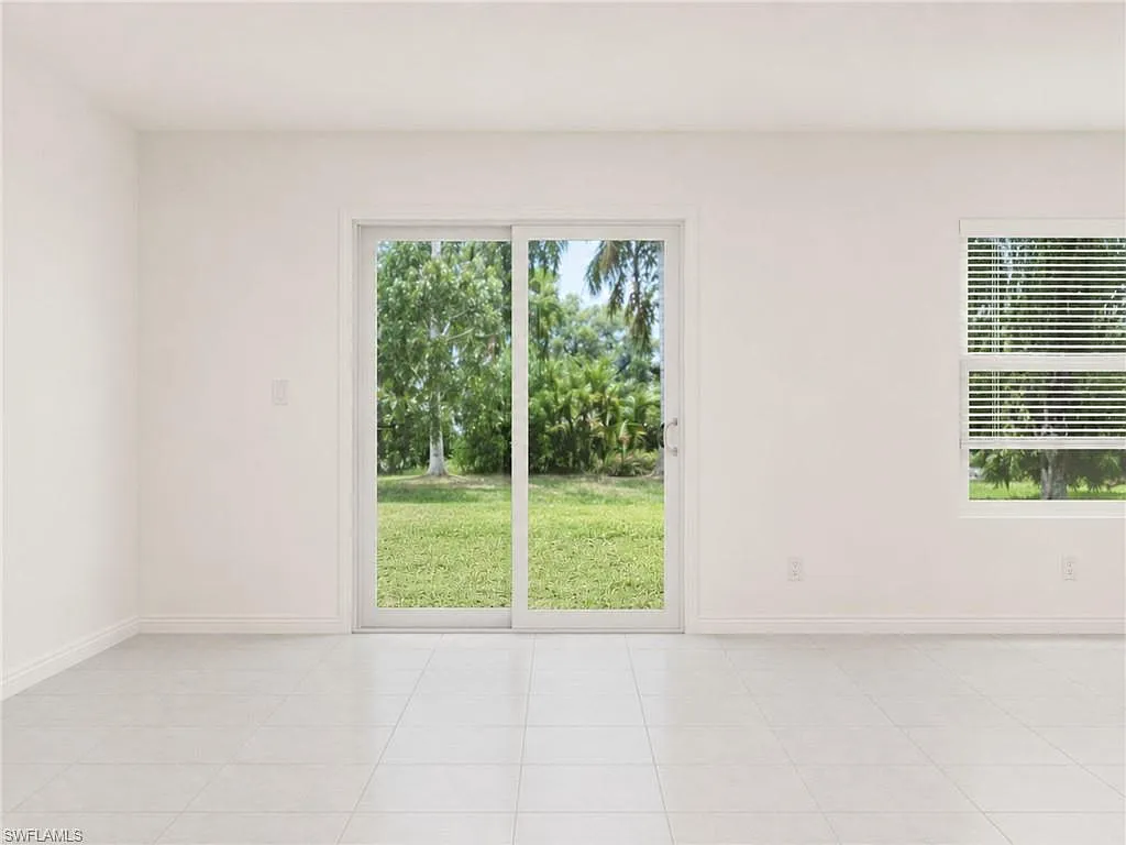 5 bed, 3.0 bath, 2587 sqft, $2,700 — Photo 3