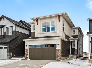 239 W Creekstone Cir SW, Calgary, AB T2X4Y3