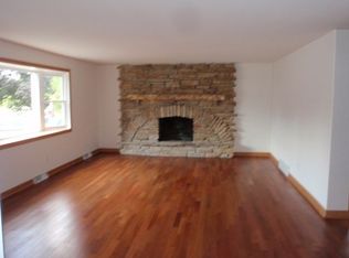 410 Front St, Aurora, IL 60505