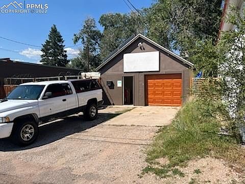 2nd image of 2525 Gunnison St