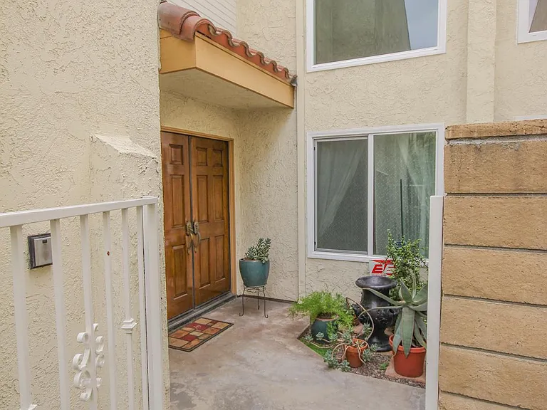 405 Genoa St #2 — Photo 5