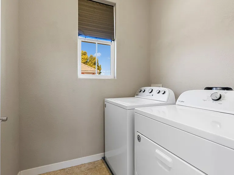 20833 Grapevine Dr — Photo 16