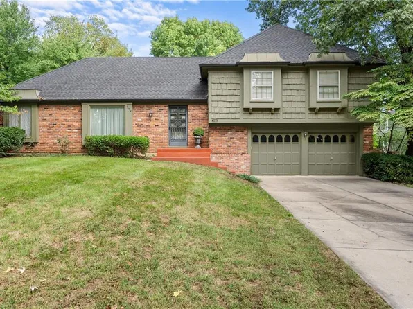 12818 Oakmont Dr, Kansas City, MO 64145