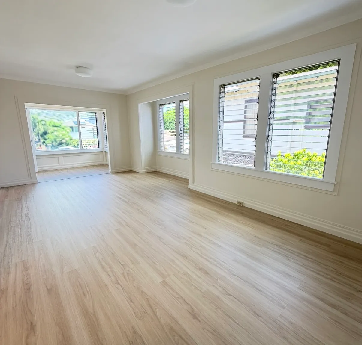 3 bed, 1208 sqft, $4,100 — Photo 1