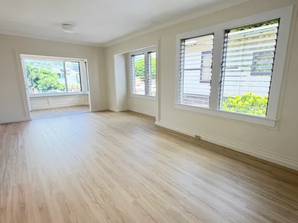 3911 Harding Ave, Honolulu, HI 96816