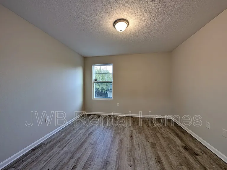 7796 Playschool Ln — Photo 6