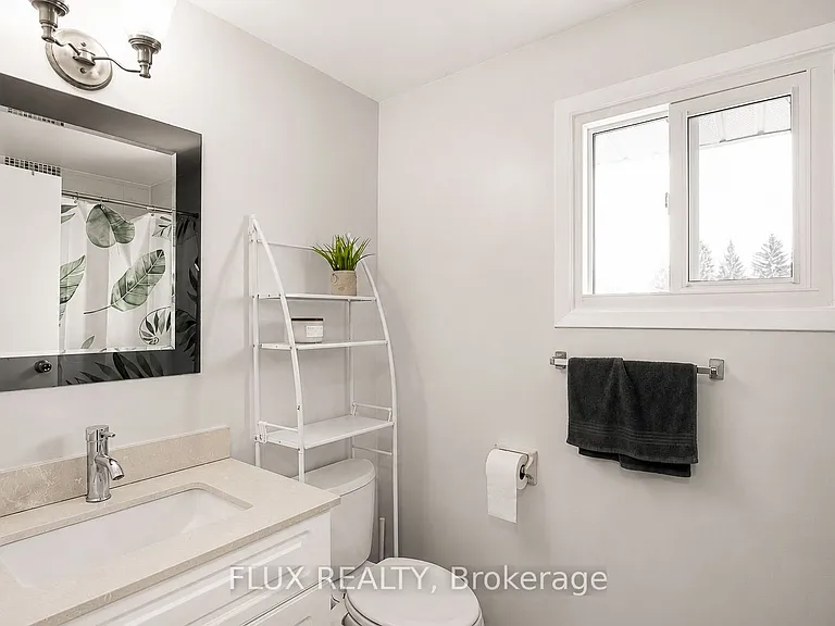 595 3rd St #19 — Photo 23