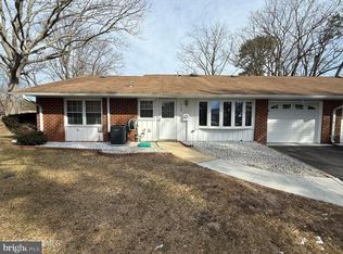912 B Dumbarton Dr, Lakewood, NJ