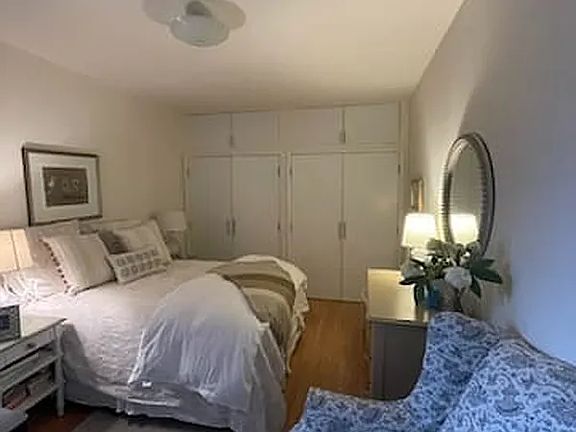 2nd image of 202 Riverside Dr APT 4K