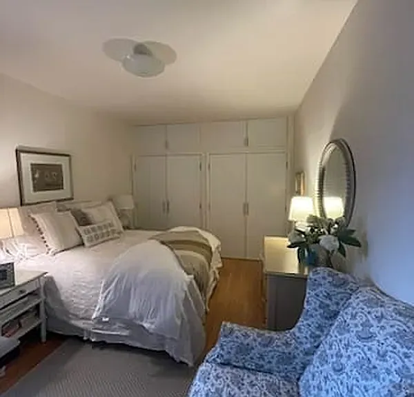 202 Riverside Dr #4K — Photo 2