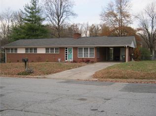 709 Diana Dr, Thomasville, NC 27360