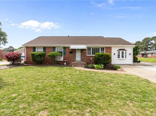 1302 Jerome St, Chesapeake, VA 23324