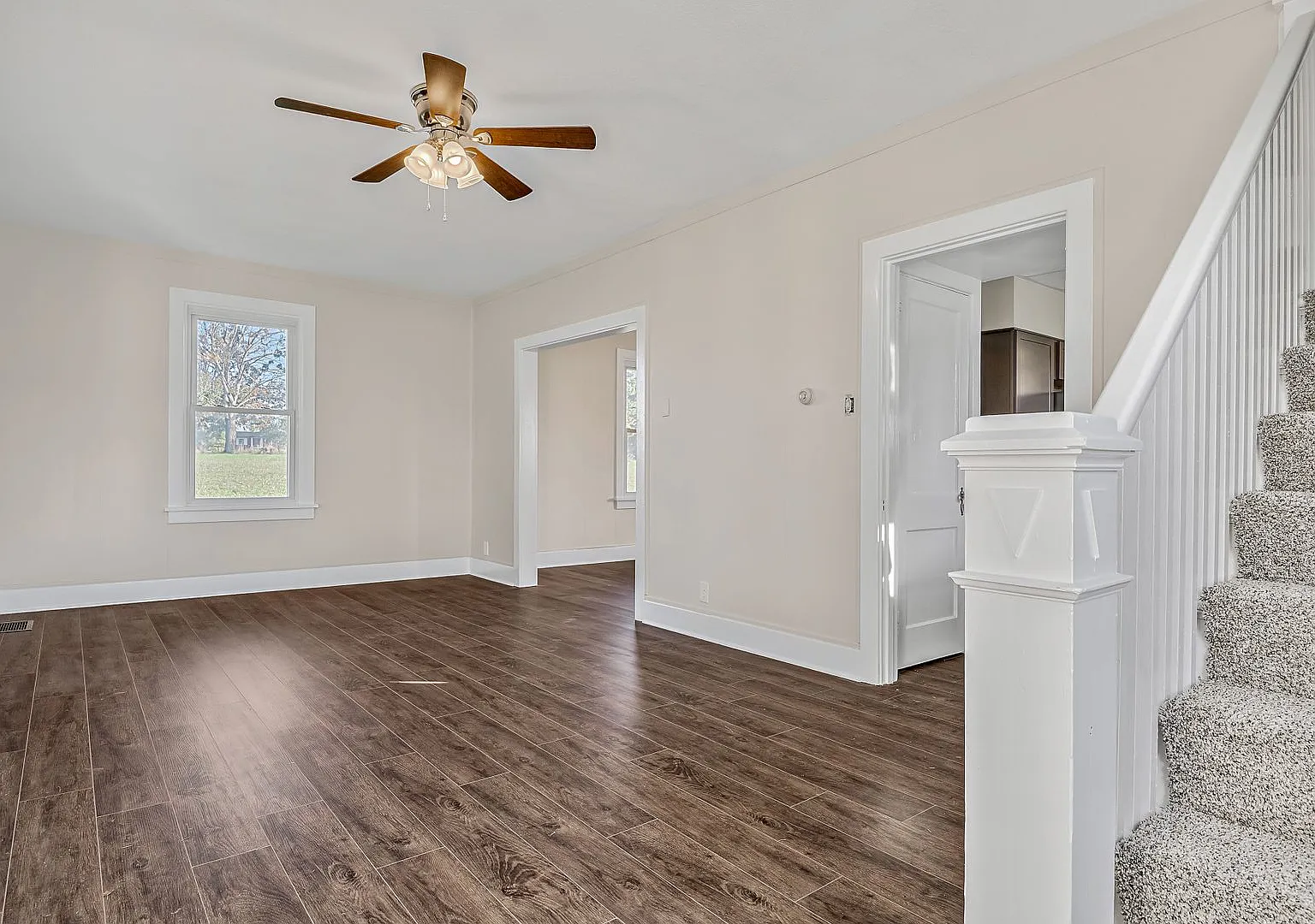 Charming updated farmhouse — Photo 4