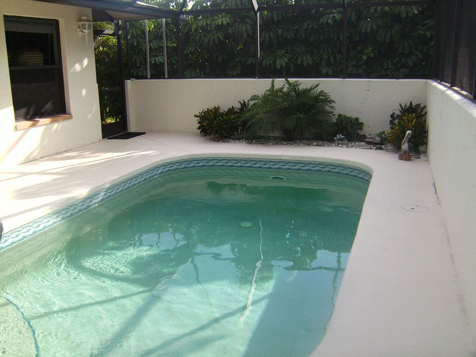 Screened Pool