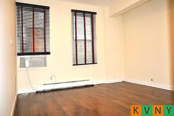 Rented by KVNY Soho | media 25