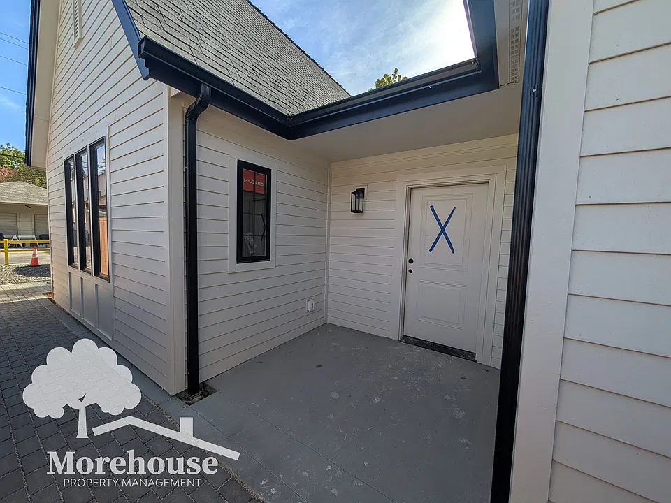 1112 S Longmont Ave