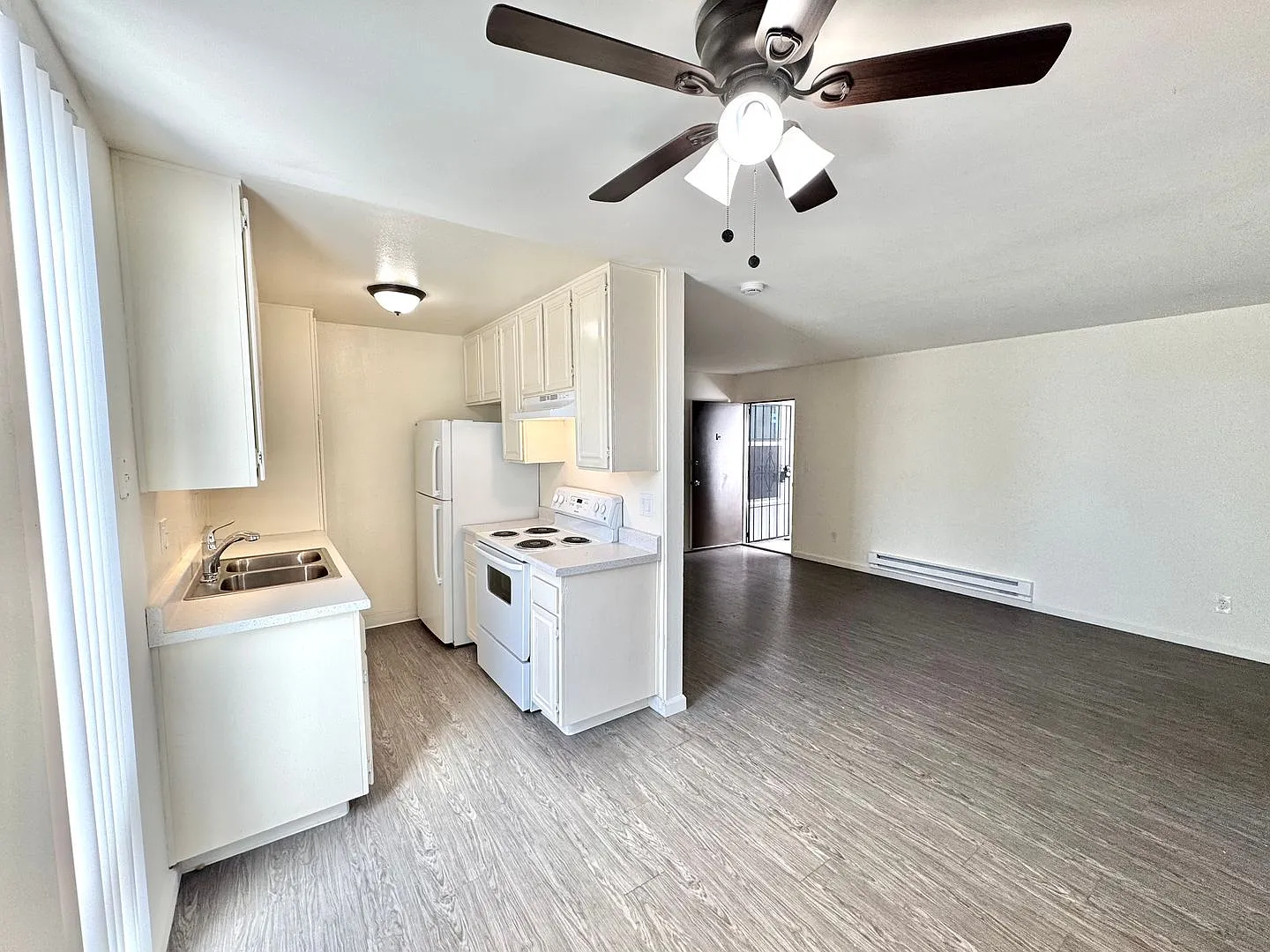4546 Norwood Street — Photo 4