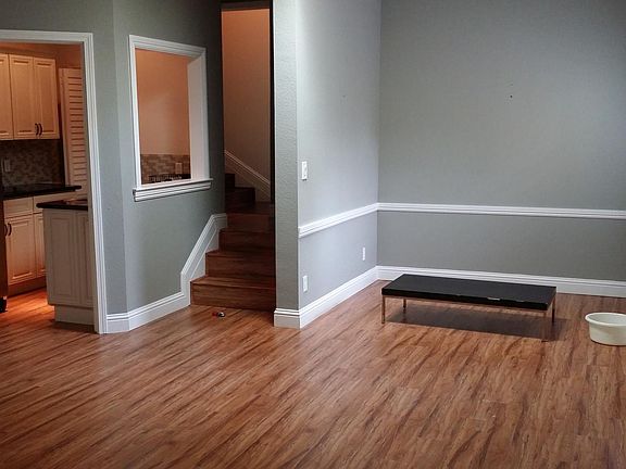 5th image of 4006 Canyon Dr #B