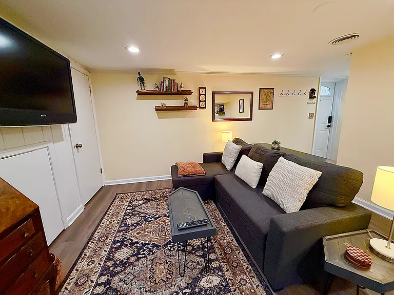 10211 McKenney Ave #B — Photo 6
