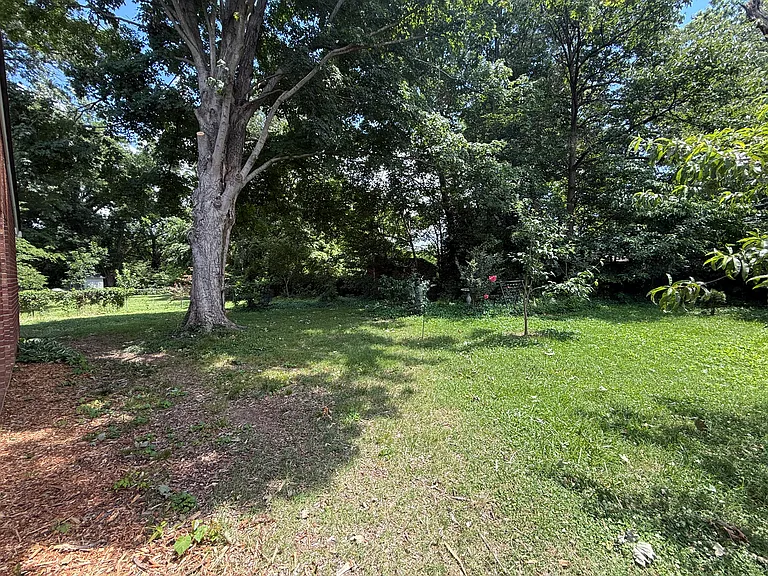 1007 Fowler St — Photo 33