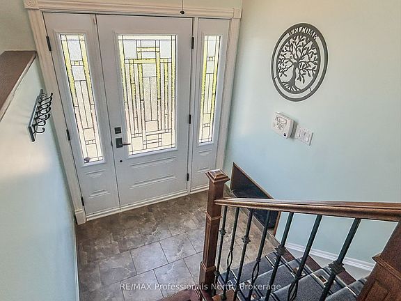 4th image of 111 Anderson Dr