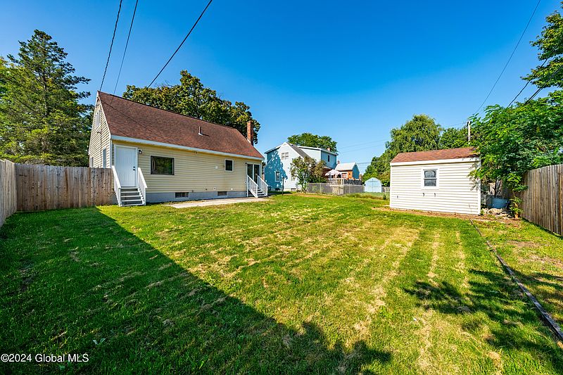 5th image of 2571 Putnam Street