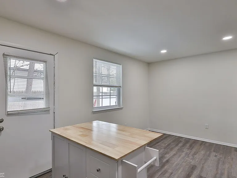305 S Warminster Rd #B2 — Photo 35
