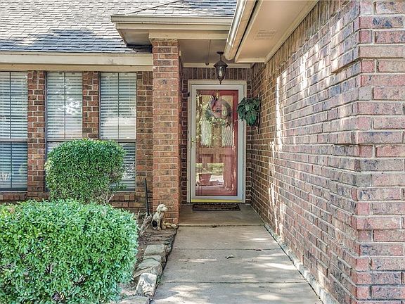4th image of 7832 Mahonia Dr